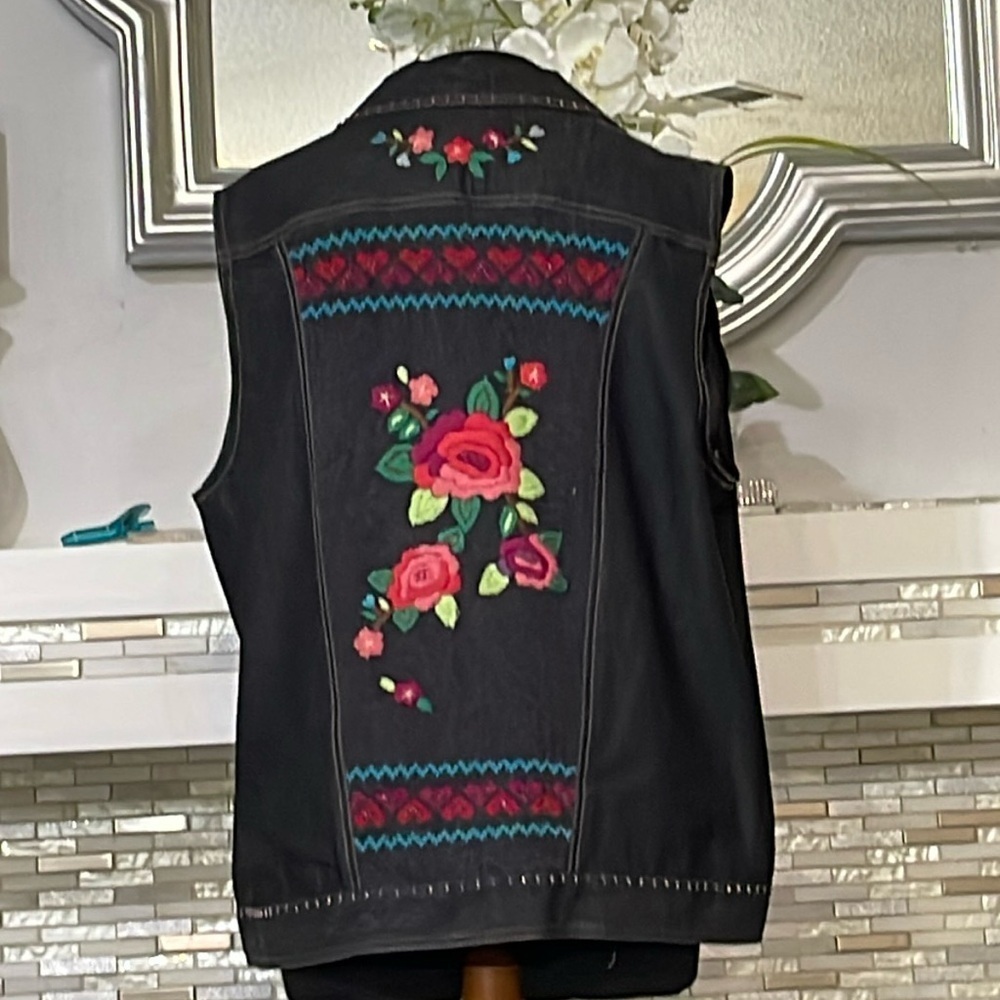 Alfred Dunner Denim Black Floral Embroidery Jean vest 18